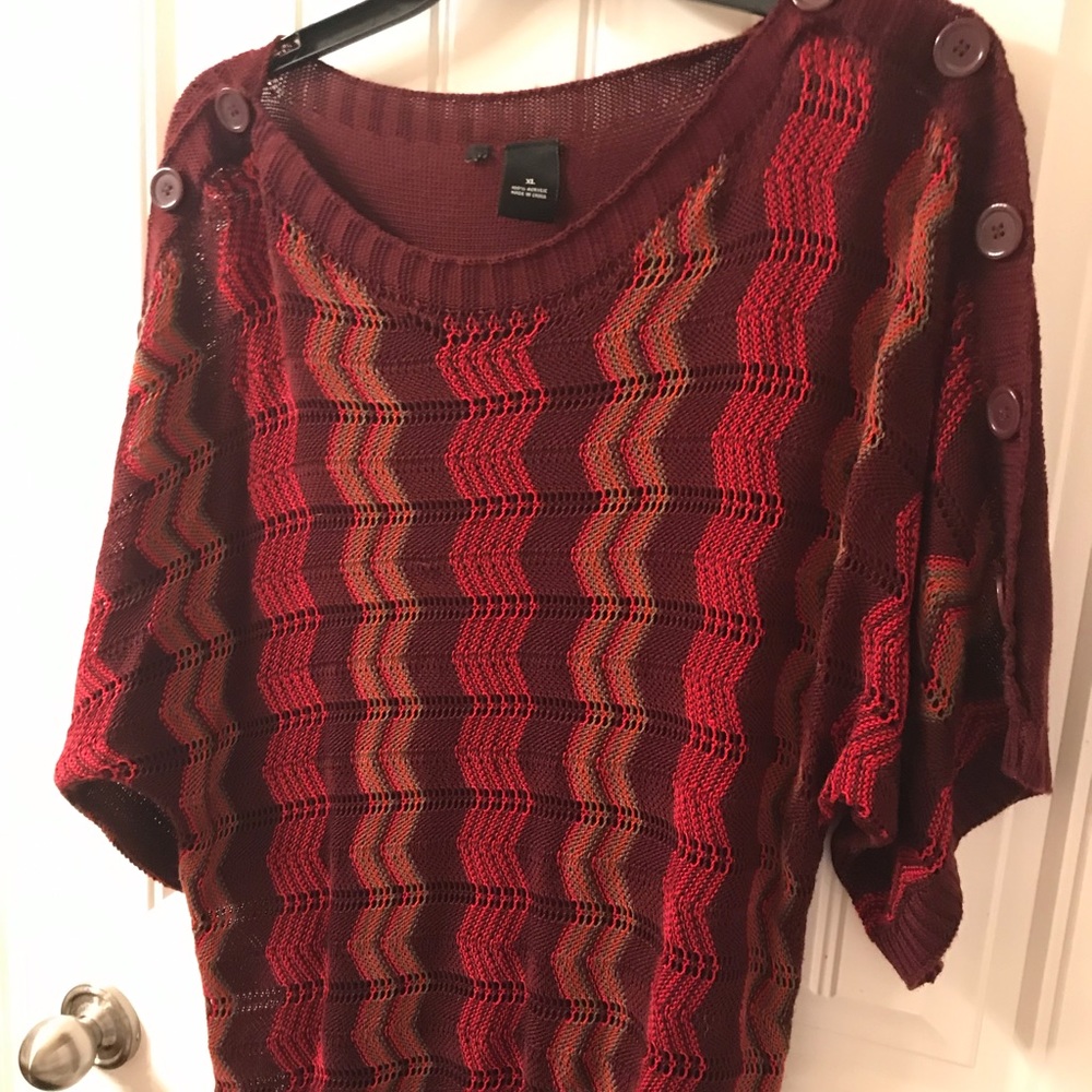 Women’s short sleeve sweater
